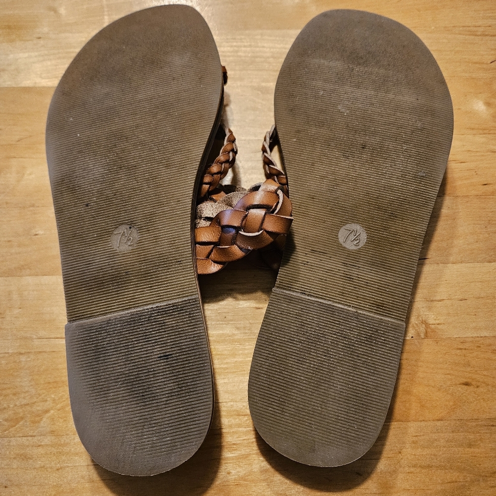 Universal Threads Braided Sandals - Picture 5 of 7